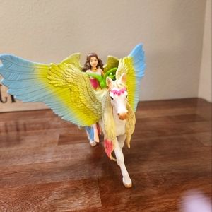 Bayala Fairy Surah with pegasus